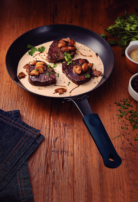 Professional Iron Frying Pan, 24cm, 1.3L
