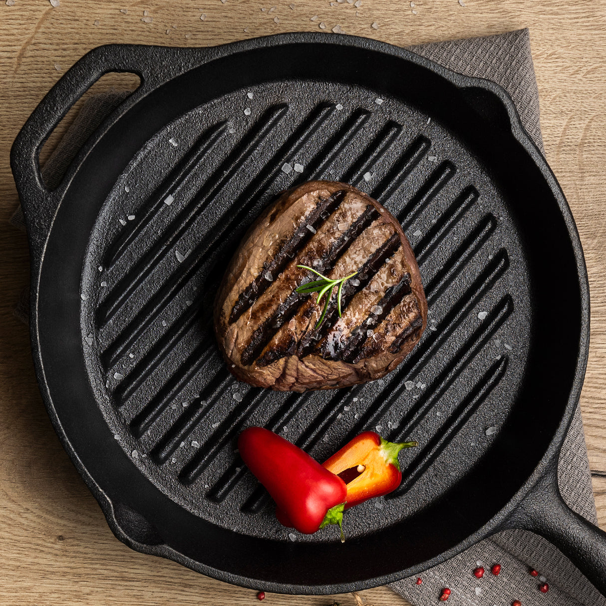 Pre-Seasoned Cast Iron Griddle Pan, 28cm