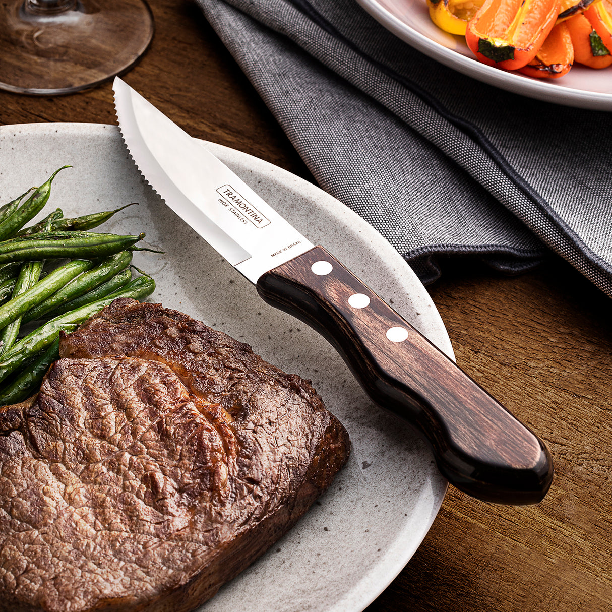Churrasco Polywood 4-Piece Jumbo Steak Knife Set, Brown